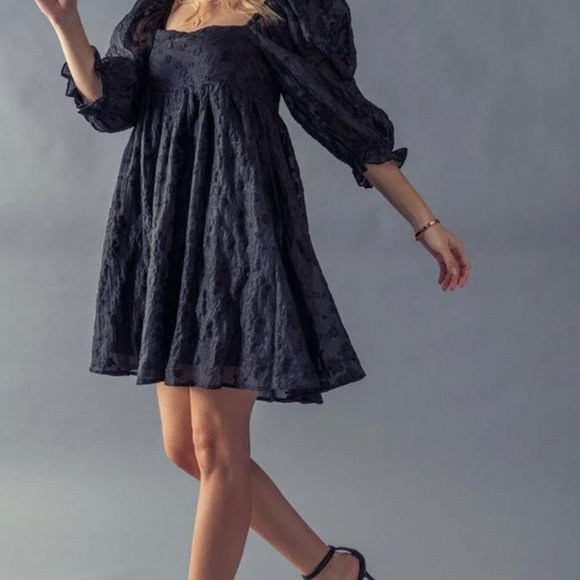 Escape Floral Embroidery Mini Dress - Picture 5 of 6